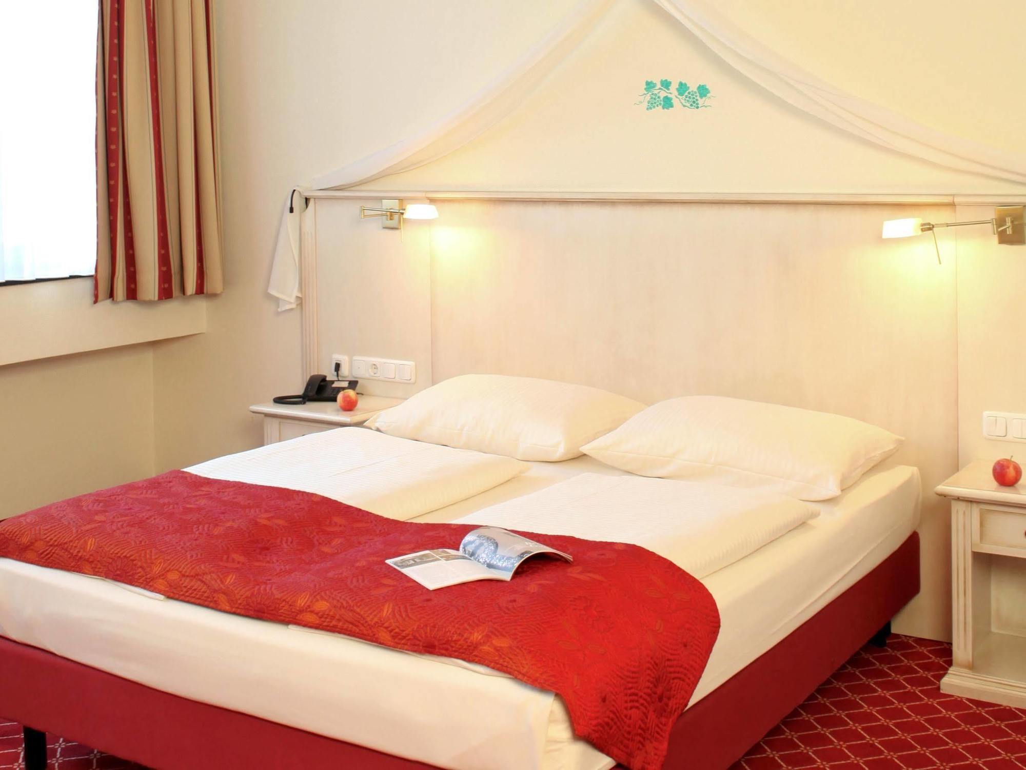 Hotel Chateau Kurfuerstendamm Берлин Екстериор снимка